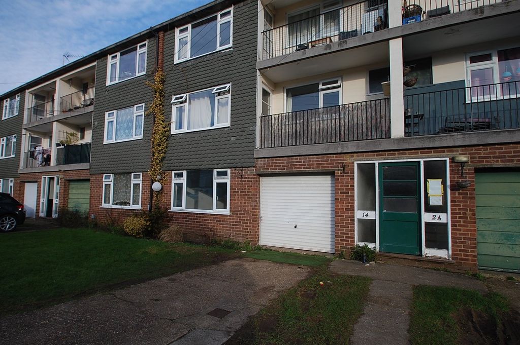 Property photo 1 of 10 Front View