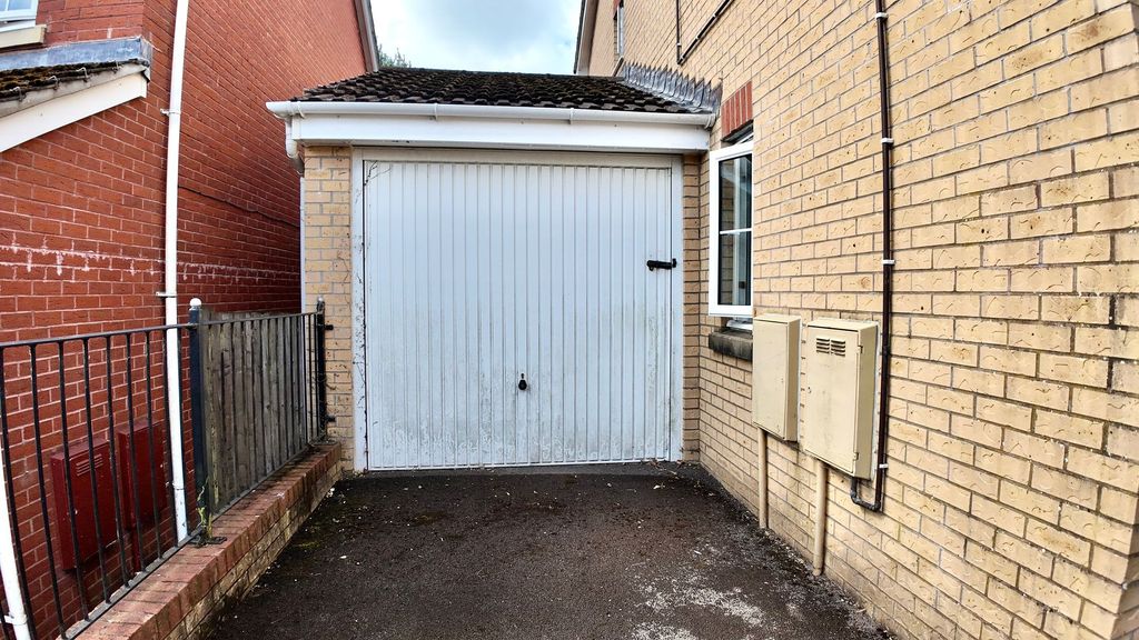 Property photo 3 of 22