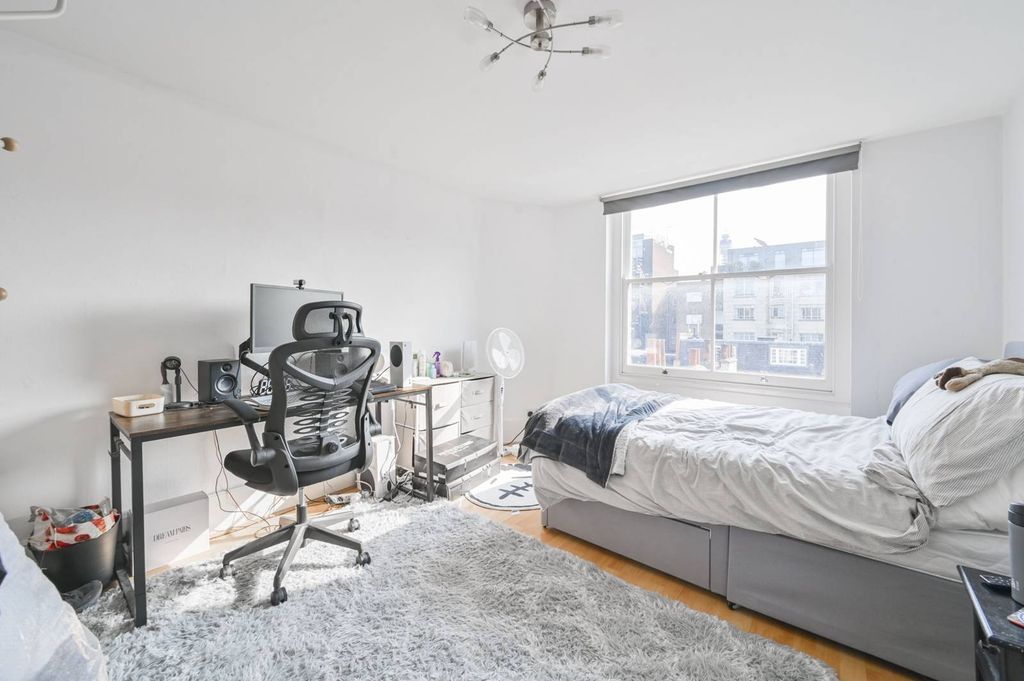 Property photo 2 of 7