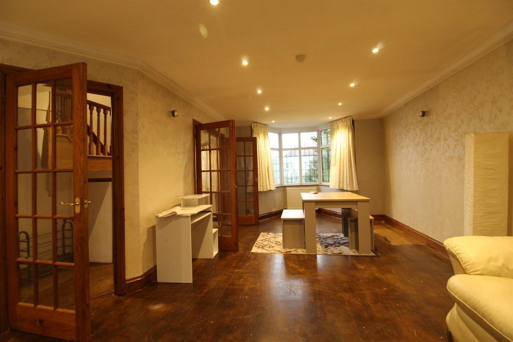 Property photo 2 of 11 Img_0396.Jpg
