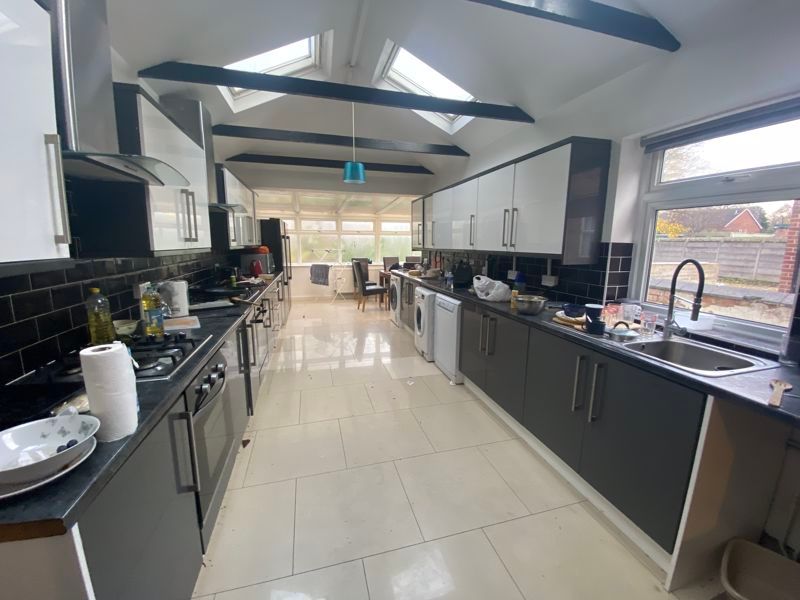 Property photo 3 of 13 Photo 16