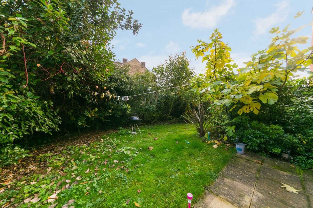 Property photo 2 of 6