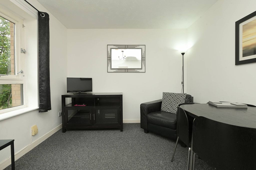 Property photo 3 of 21