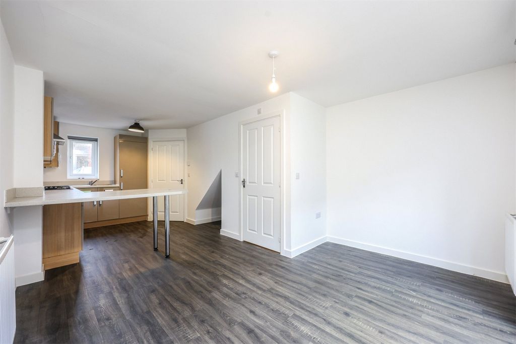 Property photo 3 of 12 Picture No. 11