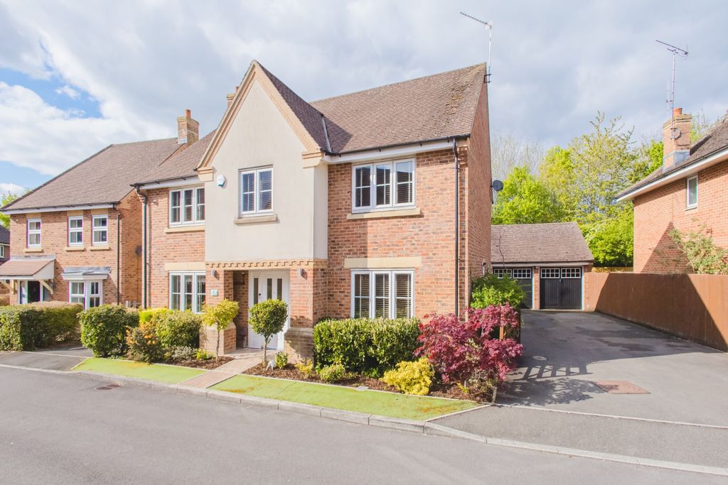 Property photo 1 of 40 4126800
