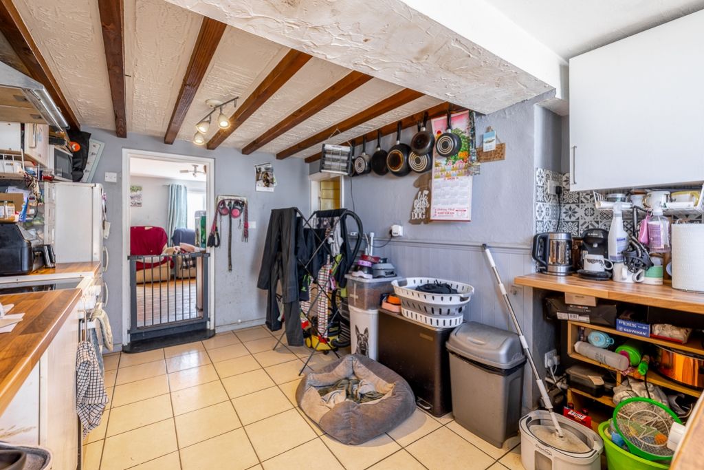 Property photo 3 of 22 6 North Row (Boston)-18