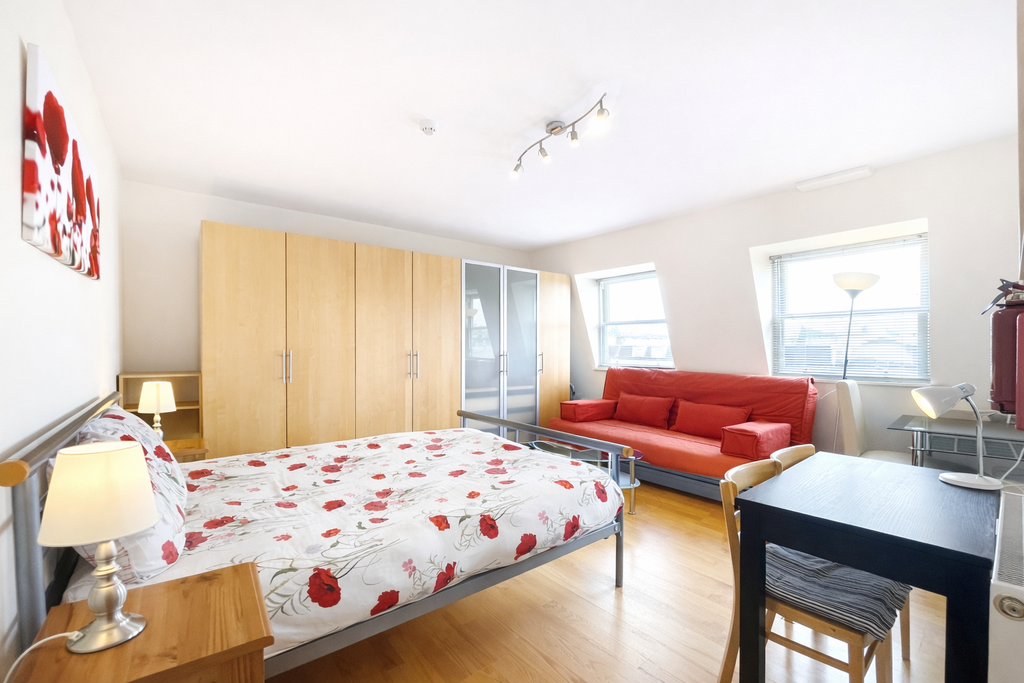 Property photo 1 of 8