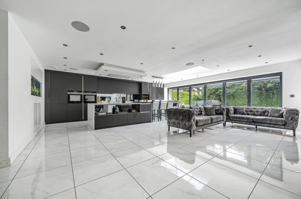 Property photo 2 of 23 1014399 (11).Jpg