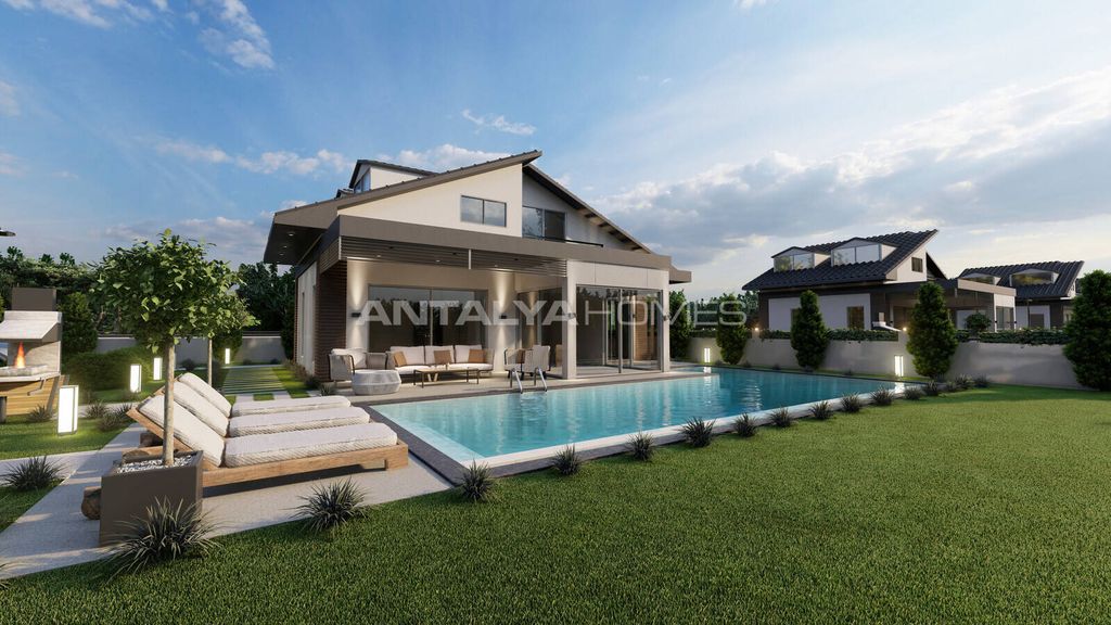 Property photo 2 of 39