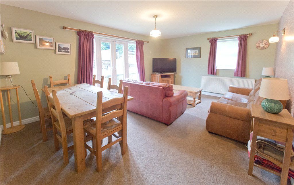 Property photo 3 of 27 Sitting Room