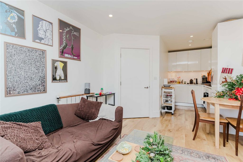 Property photo 2 of 16 Picture No. 44