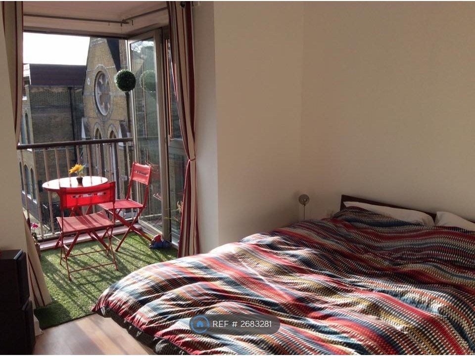 Property photo 2 of 9 Bedroom