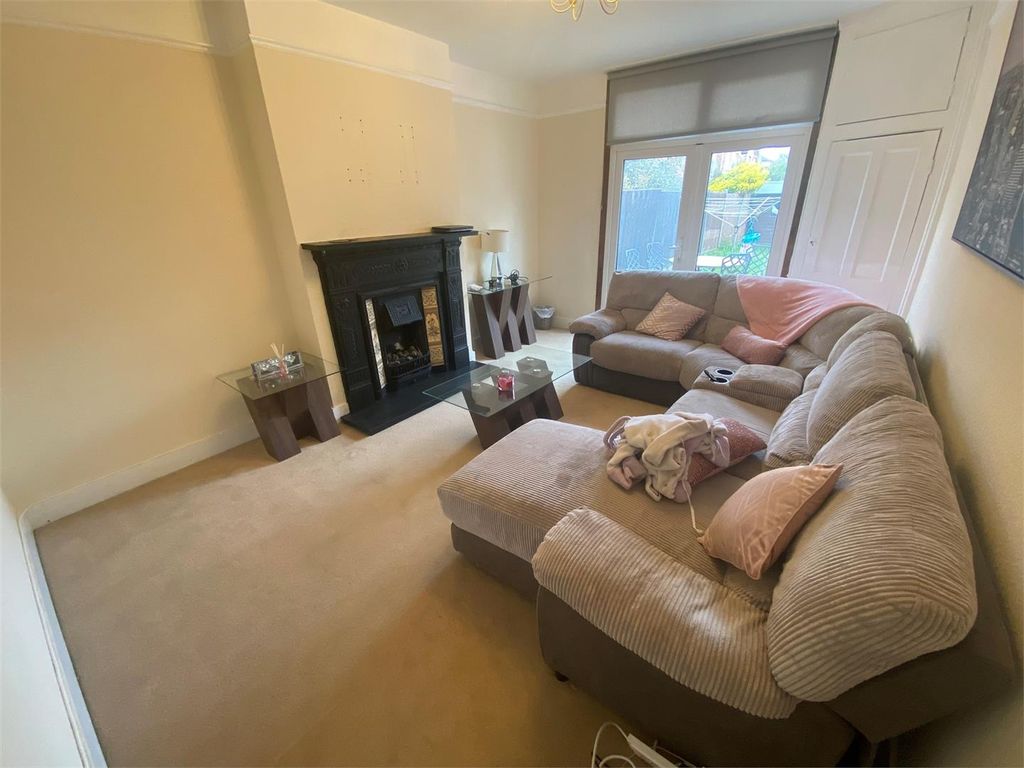 Property photo 3 of 9