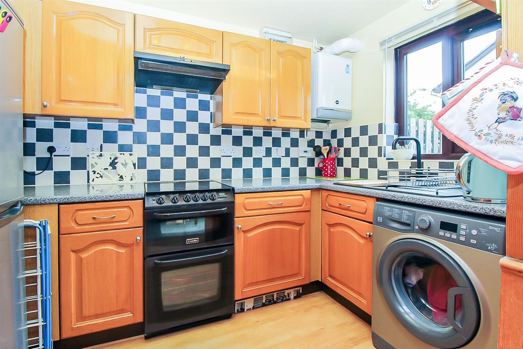 Property photo 2 of 11