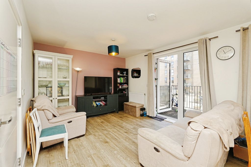 Property photo 2 of 20 Pbox-Img.Jpg
