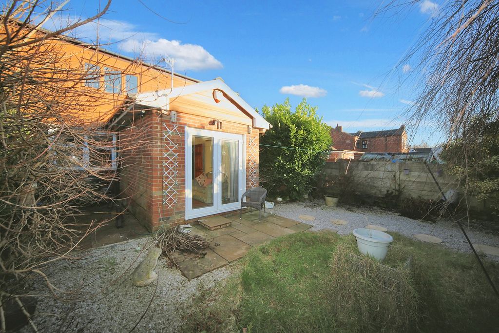 Property photo 2 of 22