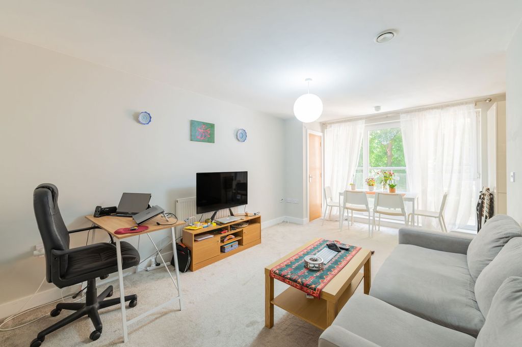 Property photo 2 of 7