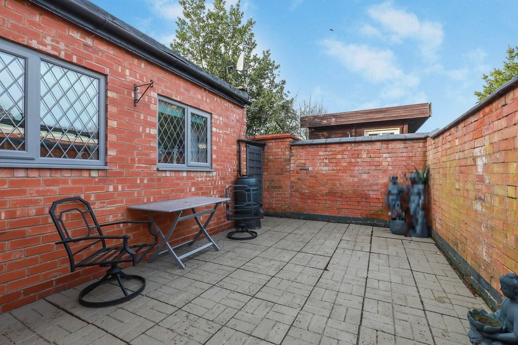 Property photo 3 of 35