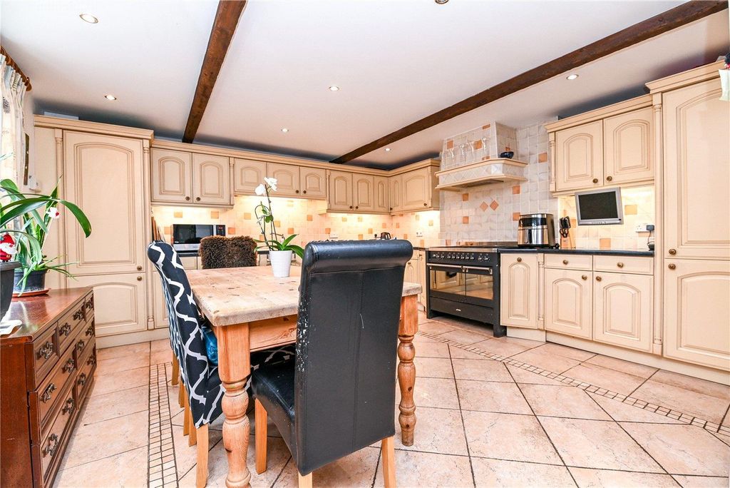 Property photo 2 of 17 Picture No. 03