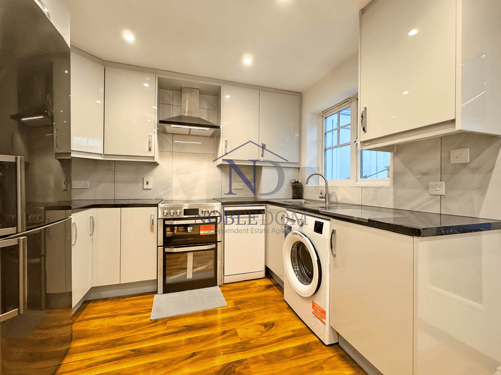 Property photo 2 of 11 Gallery