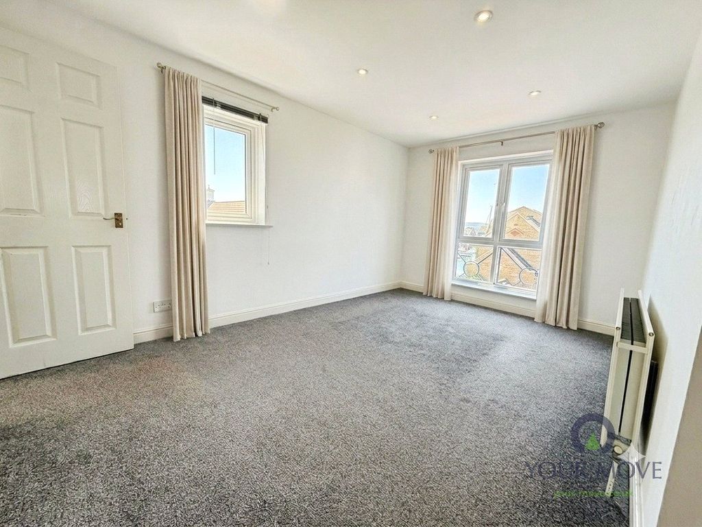 Property photo 3 of 14 Bedroom 1