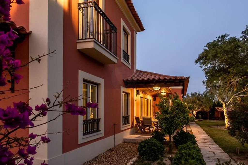 Property photo 2 of 27