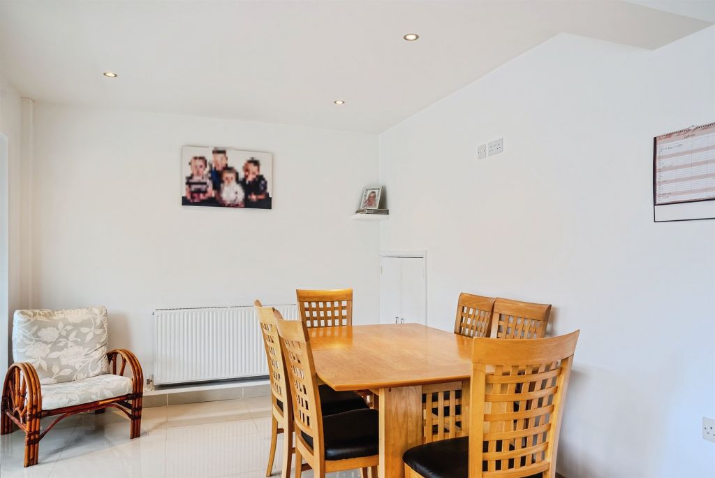 Additional image 9 of 3 bed semi-detached house for saleSt. Davids Close, Bulwark, Chepstow NP16