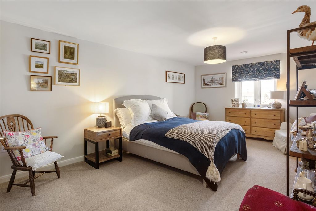 Property photo 3 of 25 12_Stillington_Oaks_1.Jpg