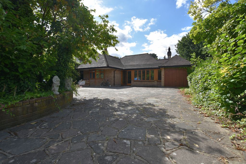 Property photo 1 of 4