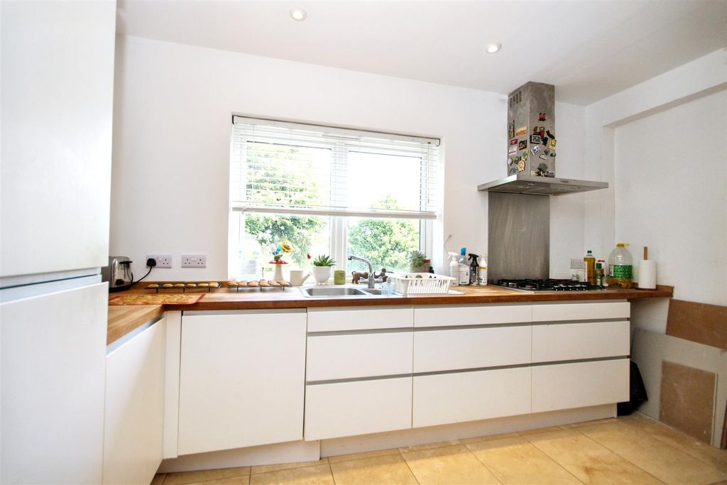 Property photo 3 of 8 Img_7325.Jpg