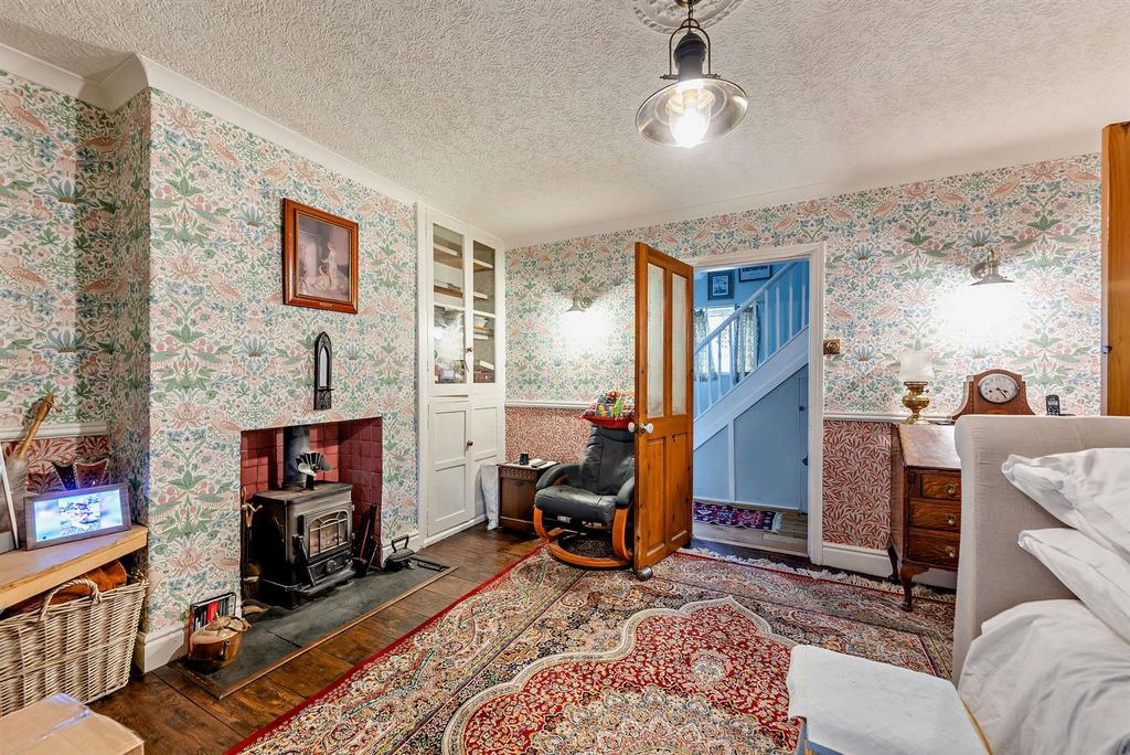 Property photo 3 of 11