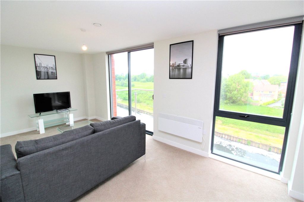 Property photo 2 of 11 Picture No. 17