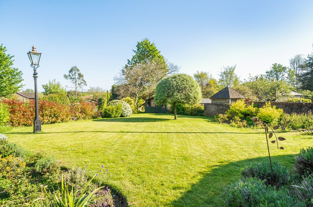 Property photo 2 of 16 1284280 (9).Jpg