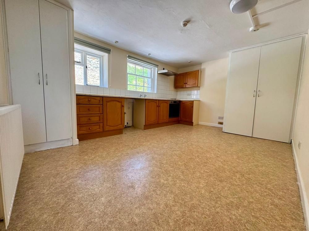 Property photo 2 of 11 2