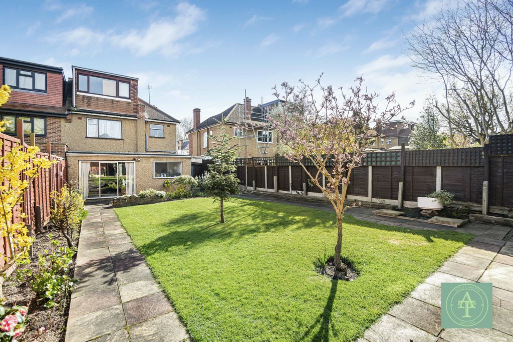 Property photo 1 of 28 Four Bedroom Semi Detached House For Sale
