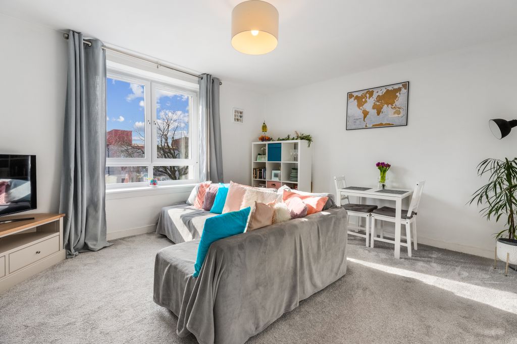 Property photo 2 of 30