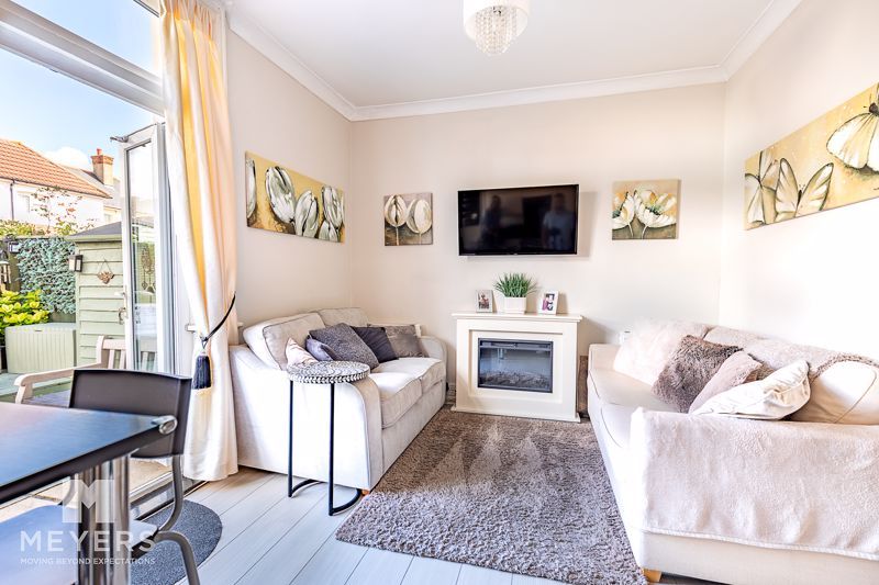 Property photo 2 of 12 Photo 6