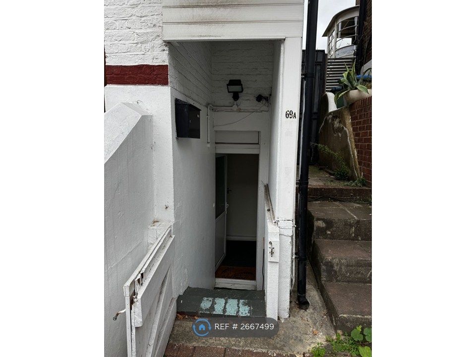 Property photo 3 of 10