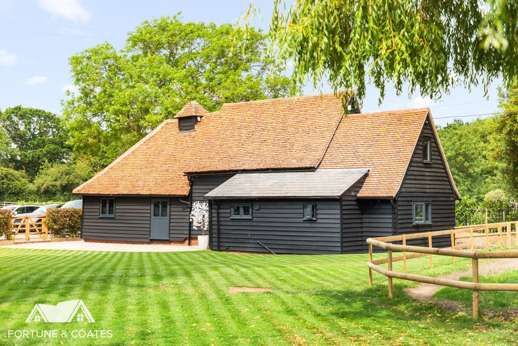 Property photo 1 of 35 Oaktreebarns_44.Jpg