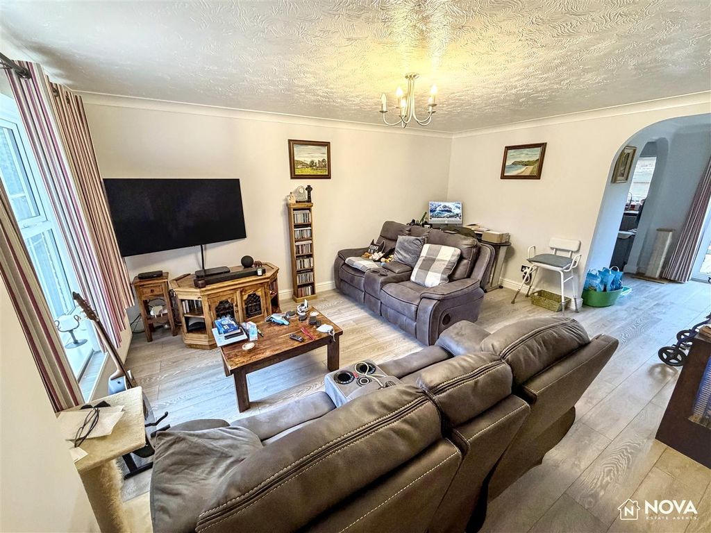 Property photo 3 of 18 Img_3889.Jpg