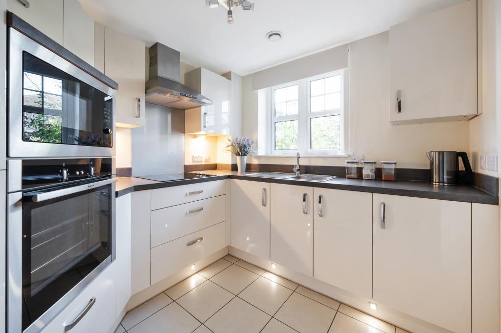 Property photo 2 of 14 Kitchen