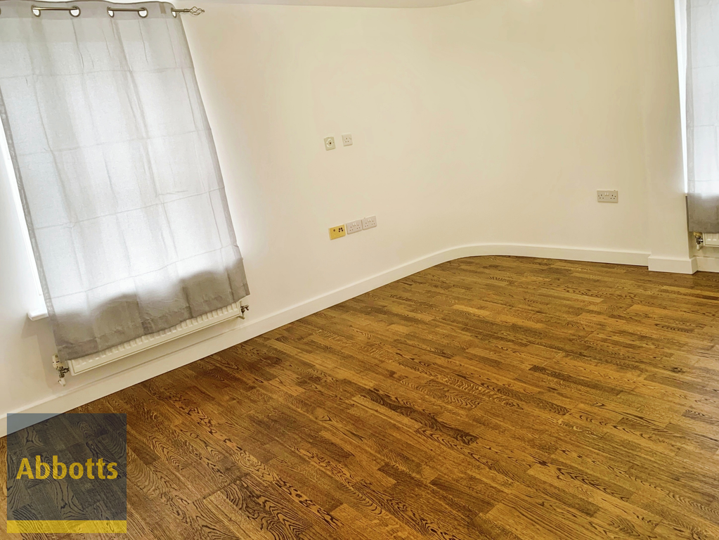 Property photo 3 of 6