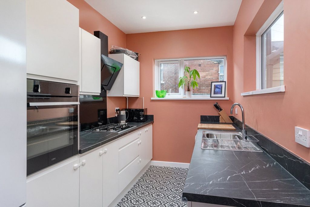 Property photo 3 of 14 Picture No. 11