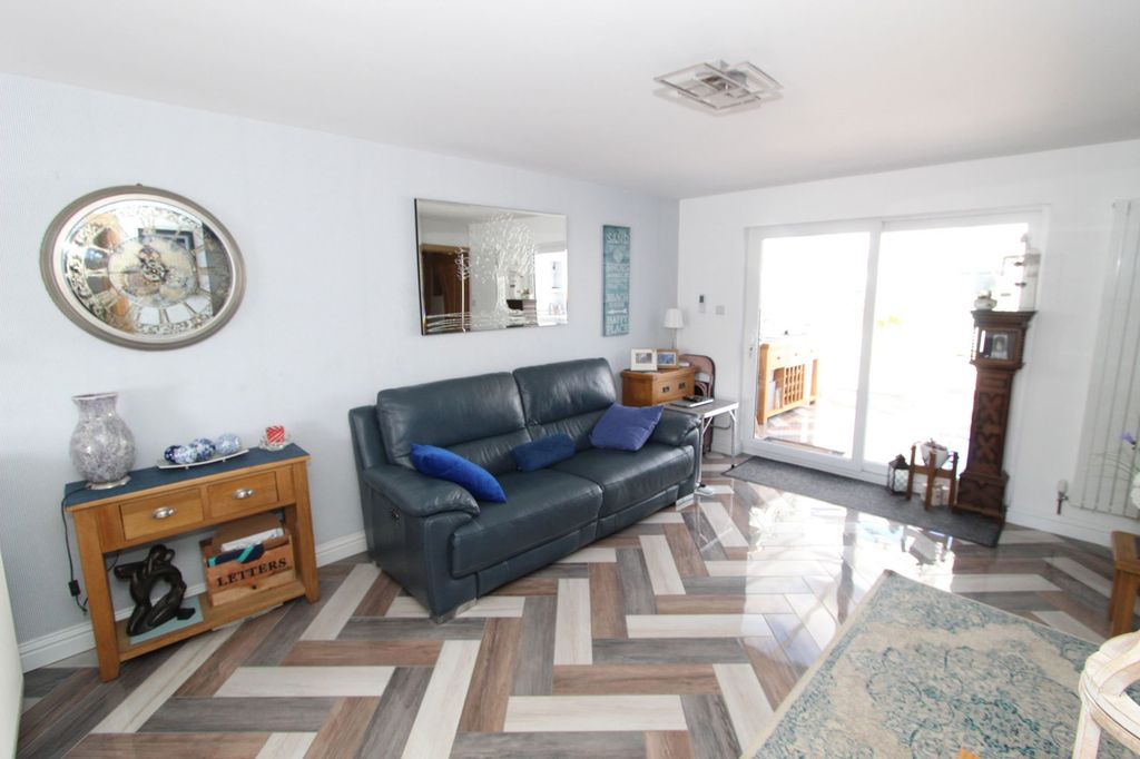 Property photo 2 of 17 Img_3856_1718379876890