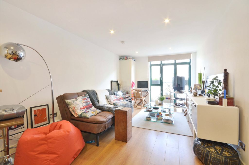 Property photo 1 of 8 Picture No. 06