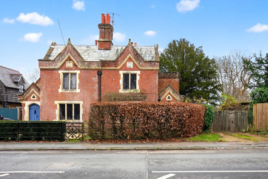 Property photo 2 of 23