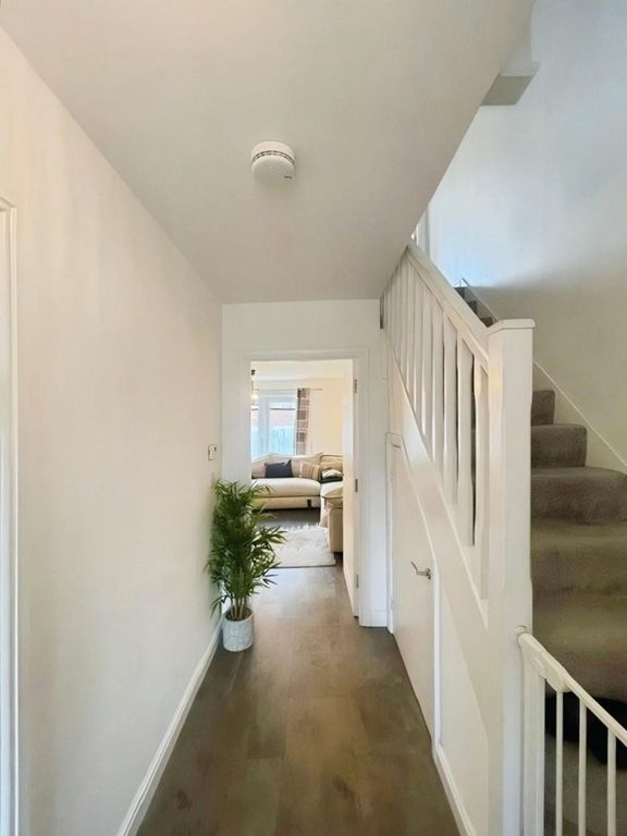Property photo 2 of 19 Entrance Hallway