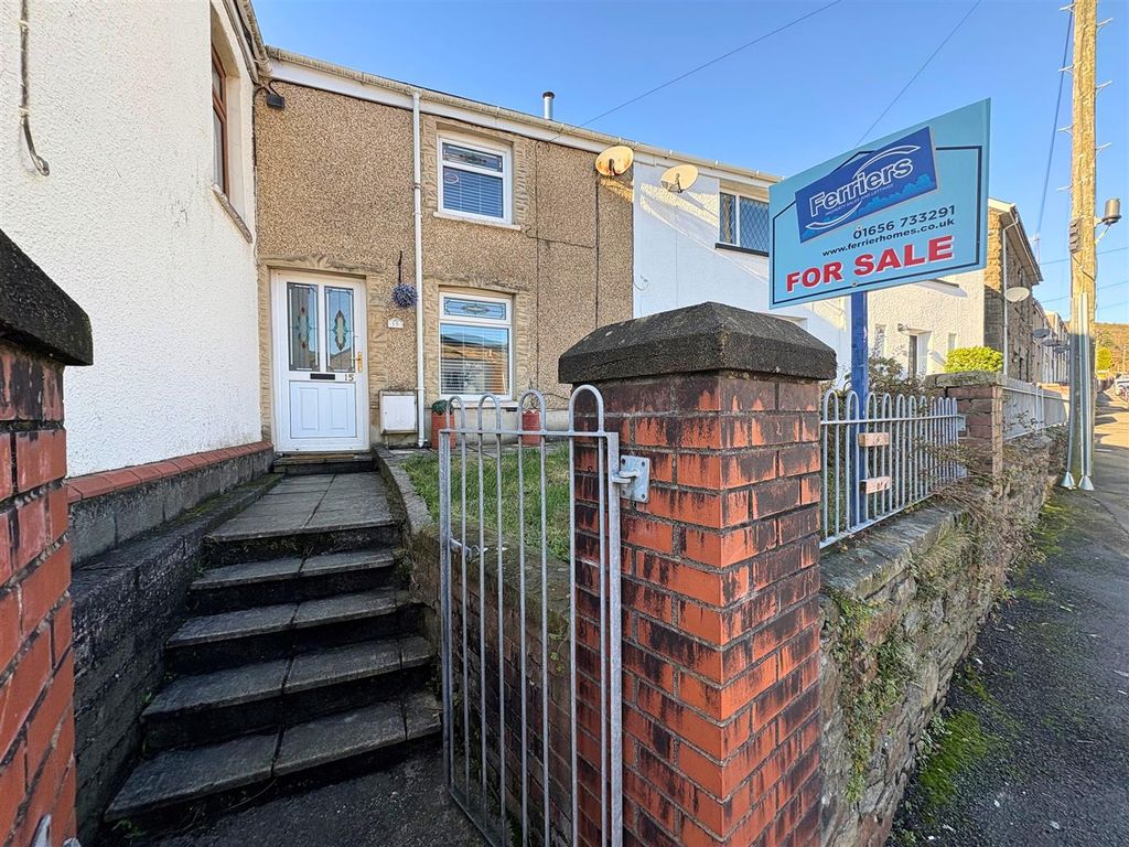 Property photo 2 of 17 0178E0Ad-306E-41Fb-A256-De67514716A6.Jpg