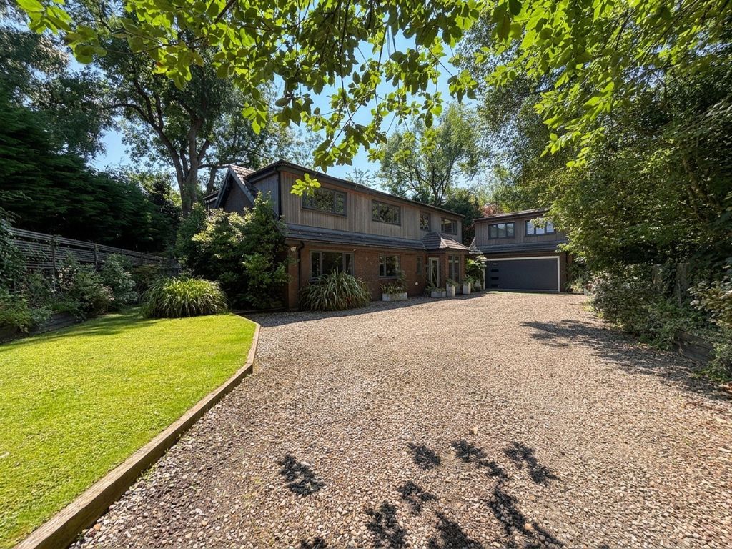 Property photo 2 of 37