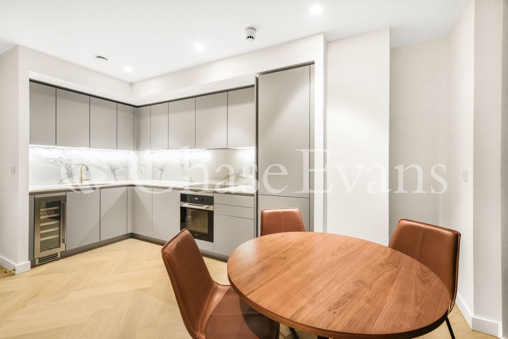 Property photo 2 of 21 Kitchen